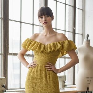 🆕MARCHESA NOTTE Off-the-shoulder pleated cloqué midi dress yellow/gold Sz 6
